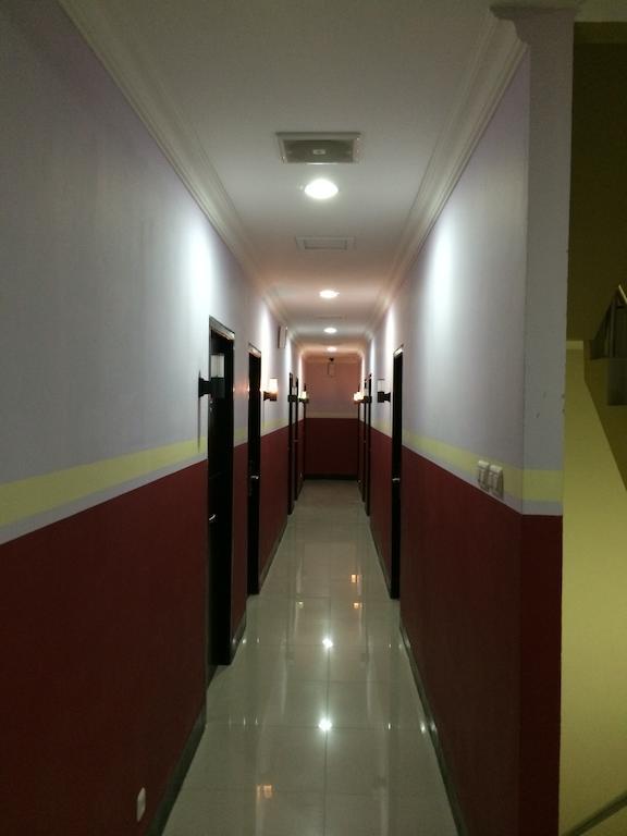 Hollywood Hotel Jakarta Eksteriør billede