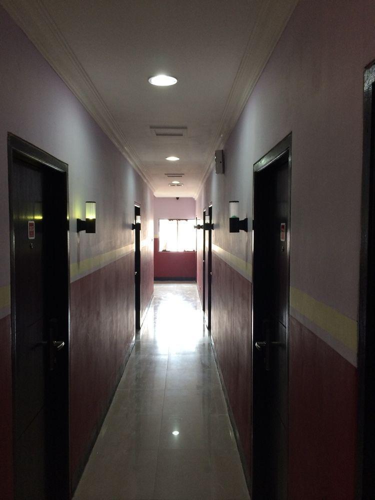 Hollywood Hotel Jakarta Eksteriør billede